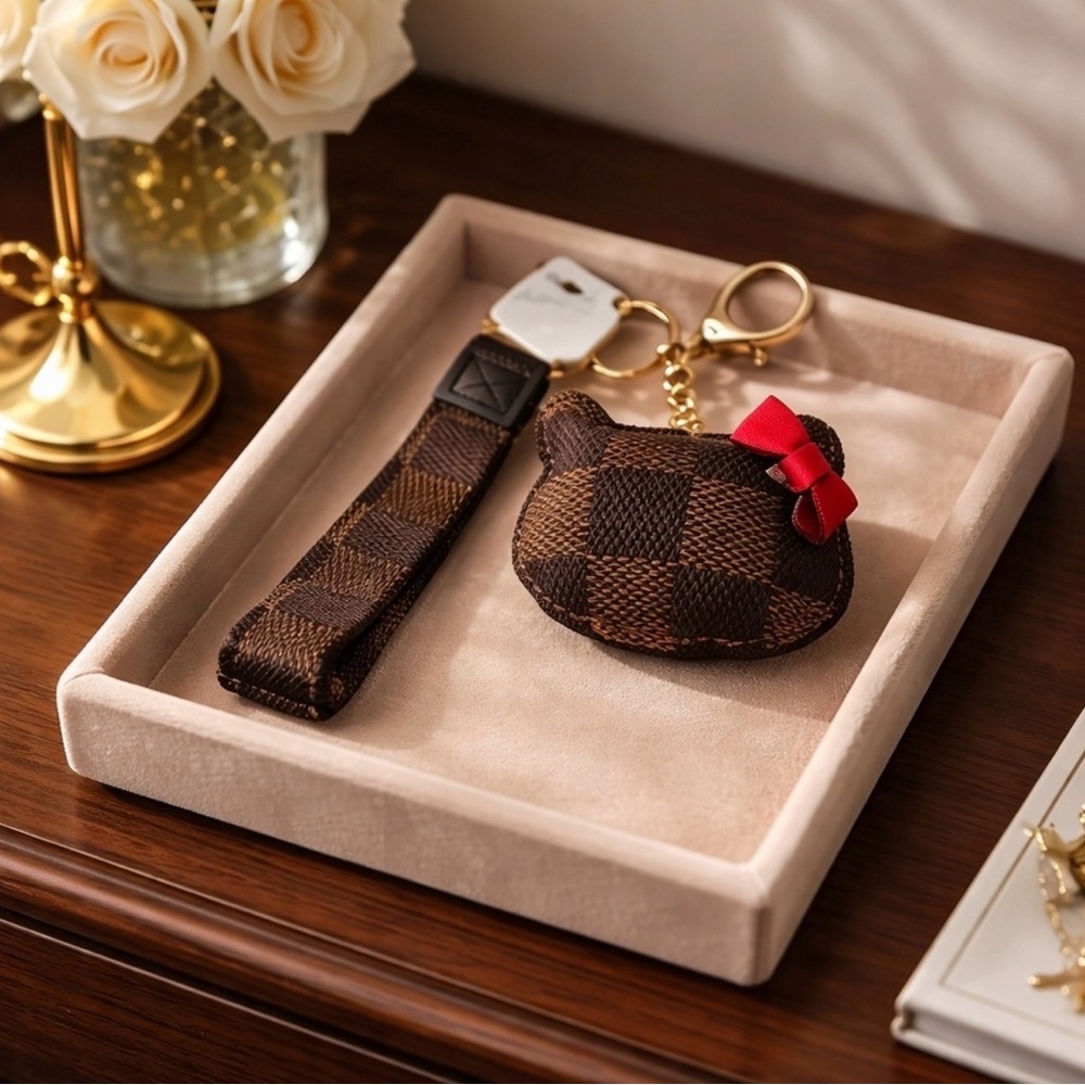 Brown Checkered Keychain Kitty Cat Red Bow Bag Charm New - Picture 2 of 3
